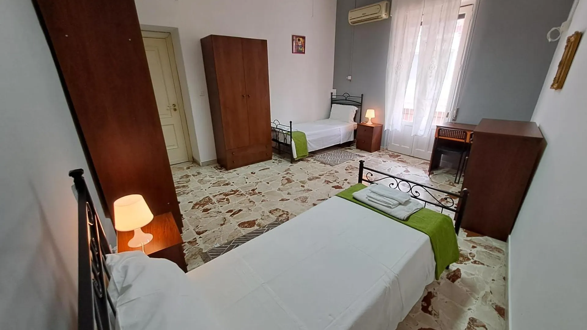 B&B Domus Pina Catania Guest house